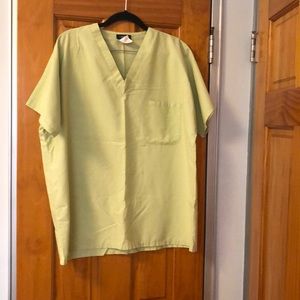 Scrub top, light lime green size M